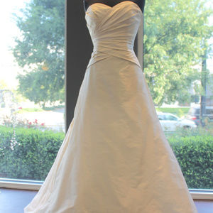 wedding dress, DESIGNER LEA ANN BELTER "LUCY"